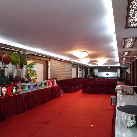 Hotel Landmark Shimla Exteriör bild