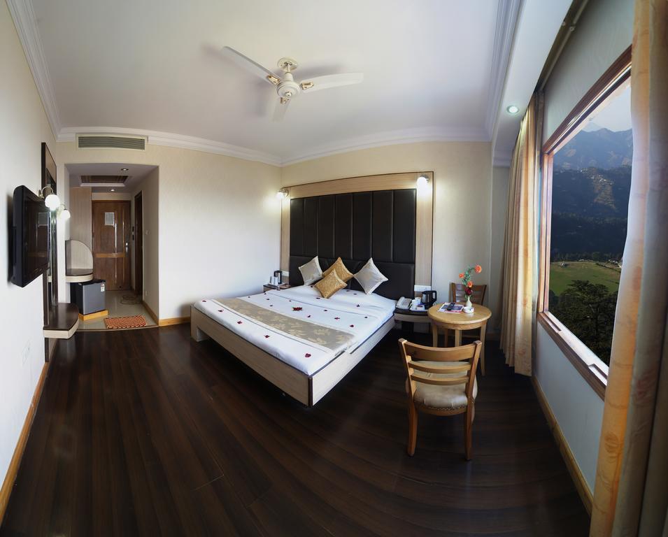 Hotel Landmark Shimla Rum bild